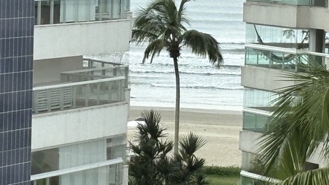 Apartamento em Riviera próximo a praia e com vista parcial