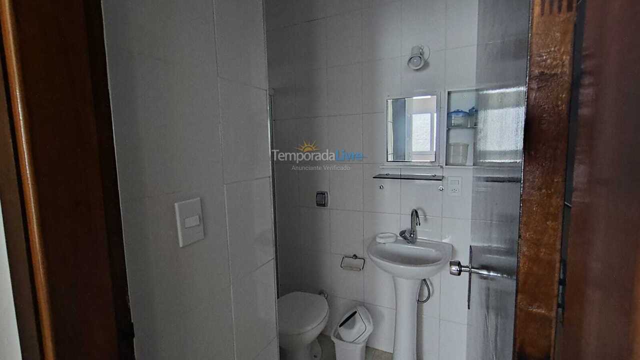 Apartamento para aluguel de temporada em Ubatuba (Praia das Toninhas)
