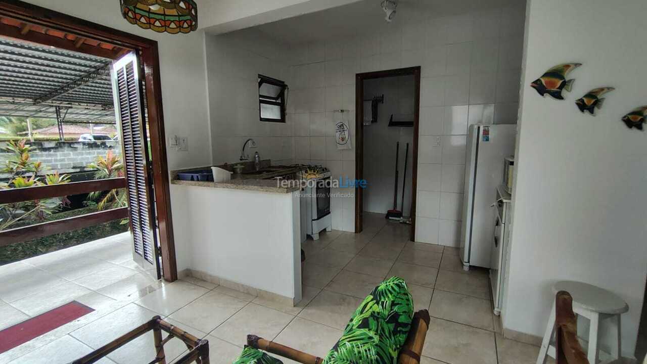 Apartamento para aluguel de temporada em Ubatuba (Praia das Toninhas)