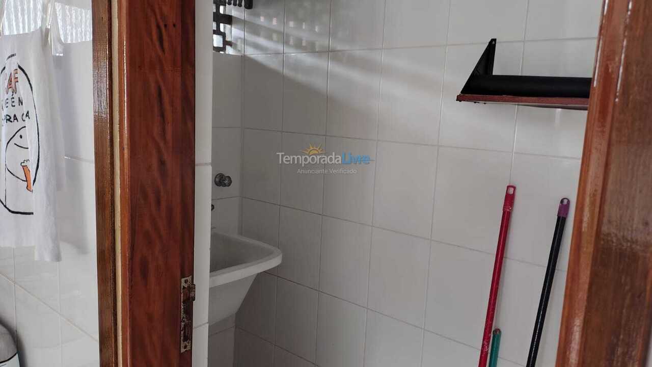 Apartamento para aluguel de temporada em Ubatuba (Praia das Toninhas)