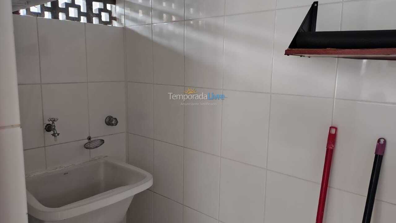 Apartamento para aluguel de temporada em Ubatuba (Praia das Toninhas)