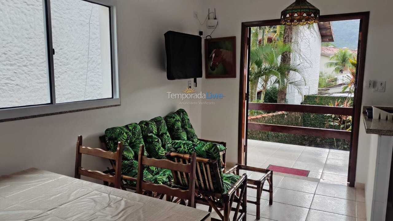 Apartamento para aluguel de temporada em Ubatuba (Praia das Toninhas)