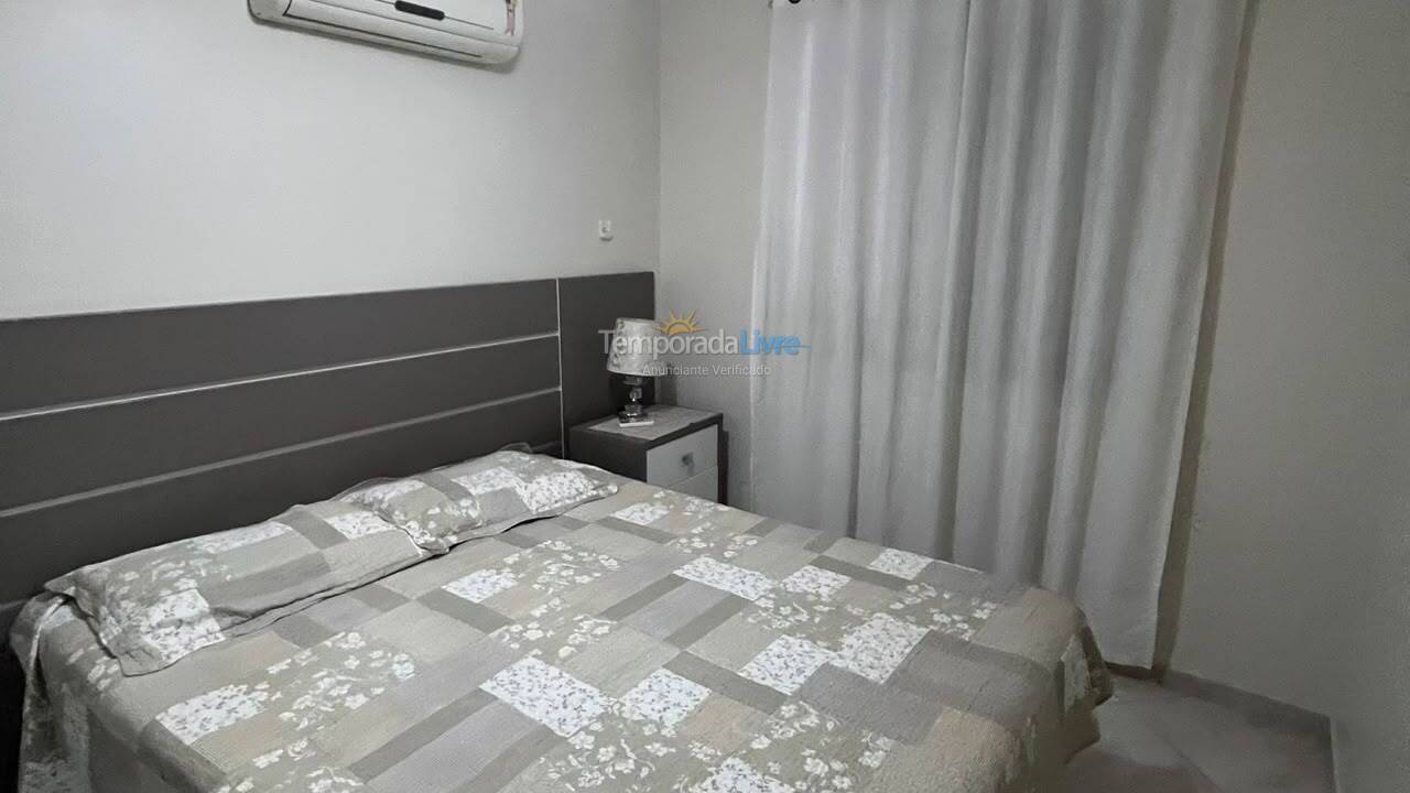 Apartment for vacation rental in Itapema (Centro)