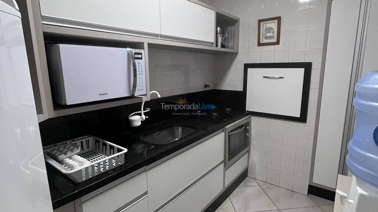 Apartment for vacation rental in Itapema (Centro)