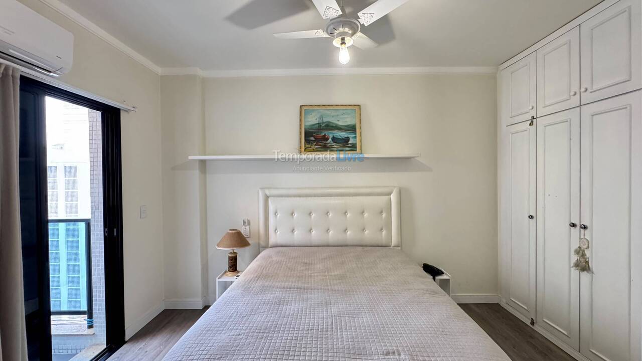 Apartamento para aluguel de temporada em Guarujá (Pitangueiras)