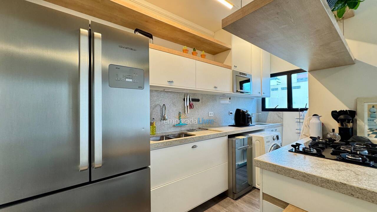 Apartamento para aluguel de temporada em Guarujá (Pitangueiras)