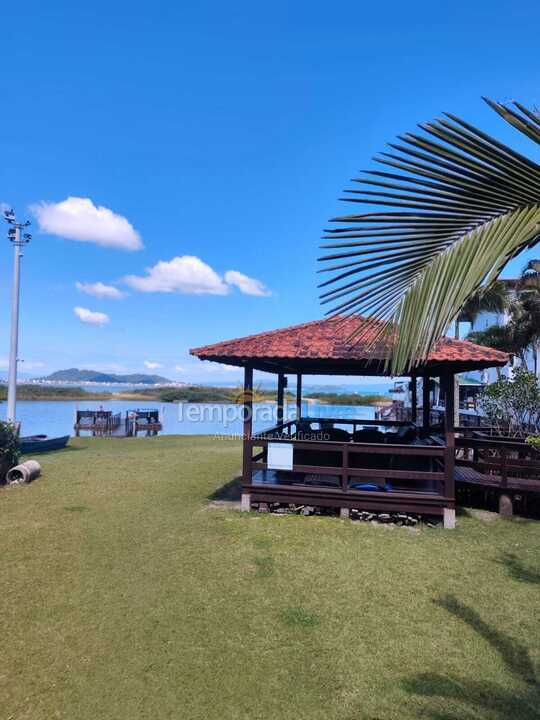 Apartamento para alquiler de vacaciones em Florianópolis (Praia de Ponta das Canas)