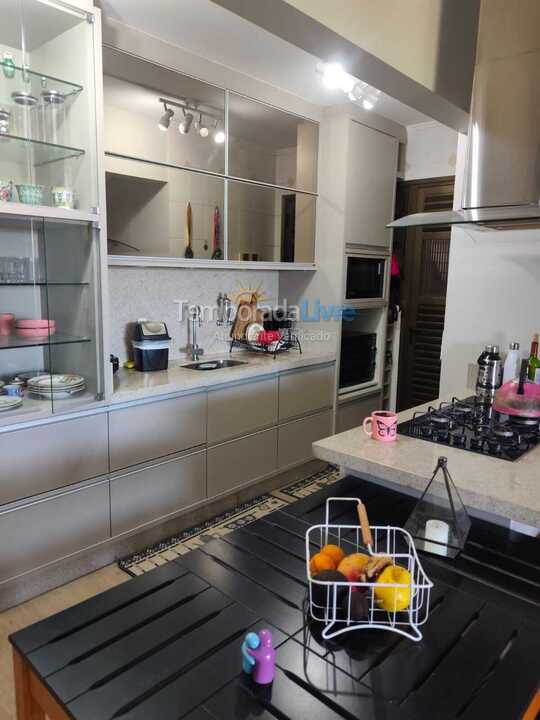 Apartamento para alquiler de vacaciones em Florianópolis (Praia de Ponta das Canas)