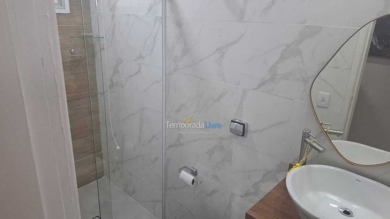 Apartamento para aluguel de temporada em Guarujá (Enseada)