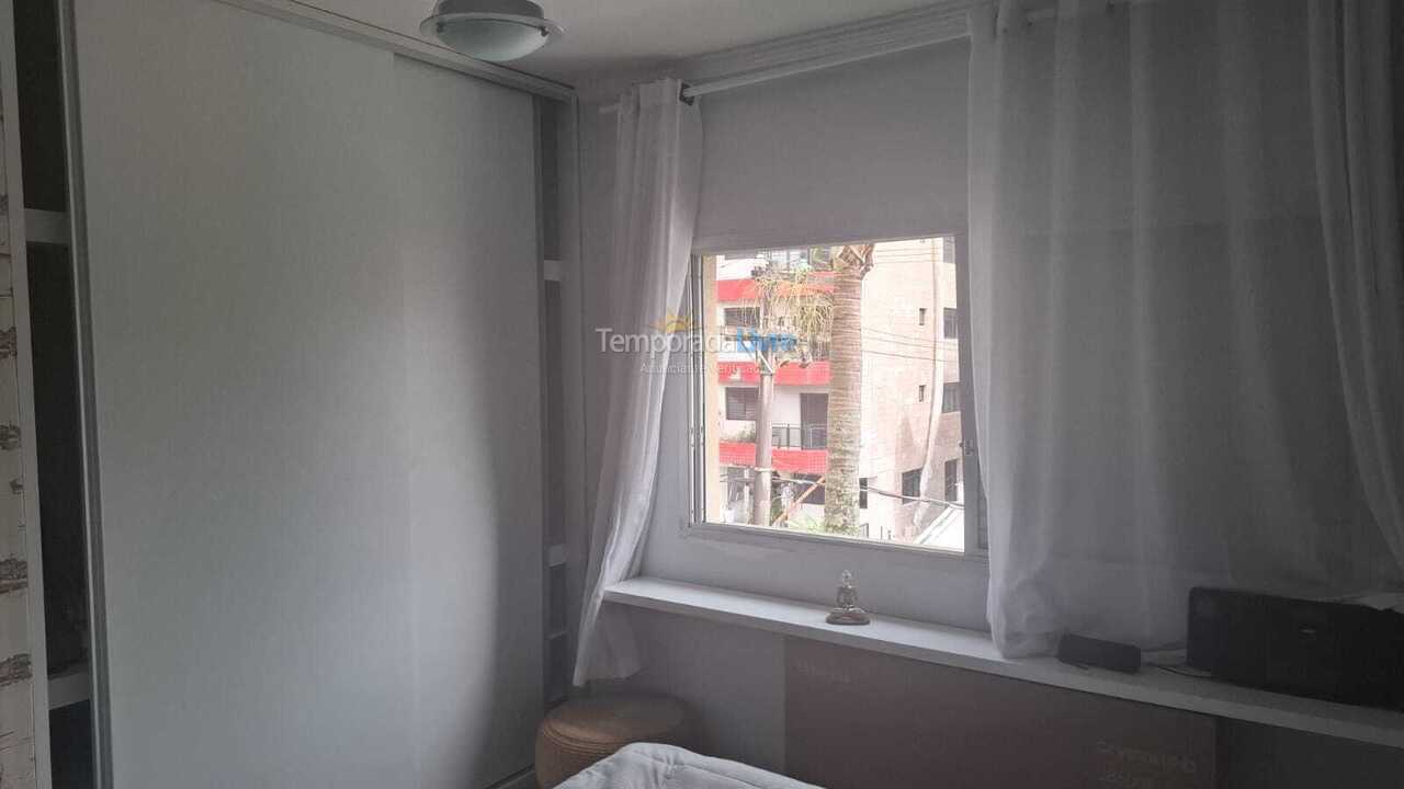 Apartamento para aluguel de temporada em Guarujá (Enseada)