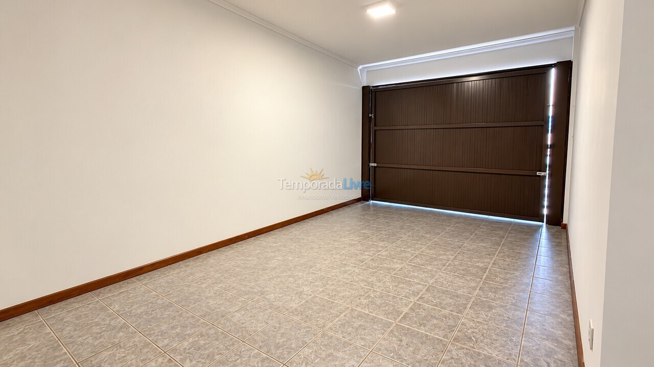 Apartamento para aluguel de temporada em Bombinhas (Centro de Bombinhas)
