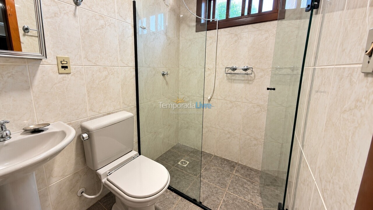 Apartamento para aluguel de temporada em Bombinhas (Centro de Bombinhas)