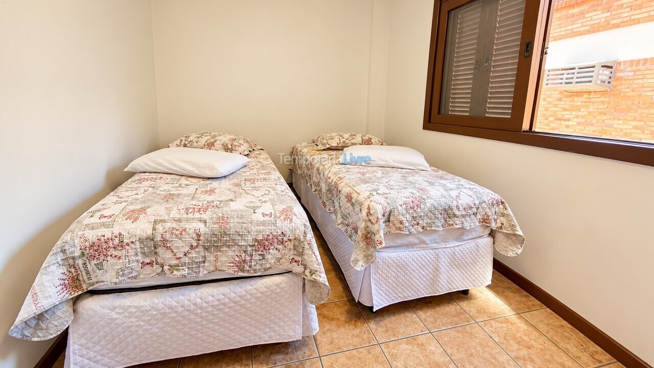 Apartamento para aluguel de temporada em Bombinhas (Centro de Bombinhas)