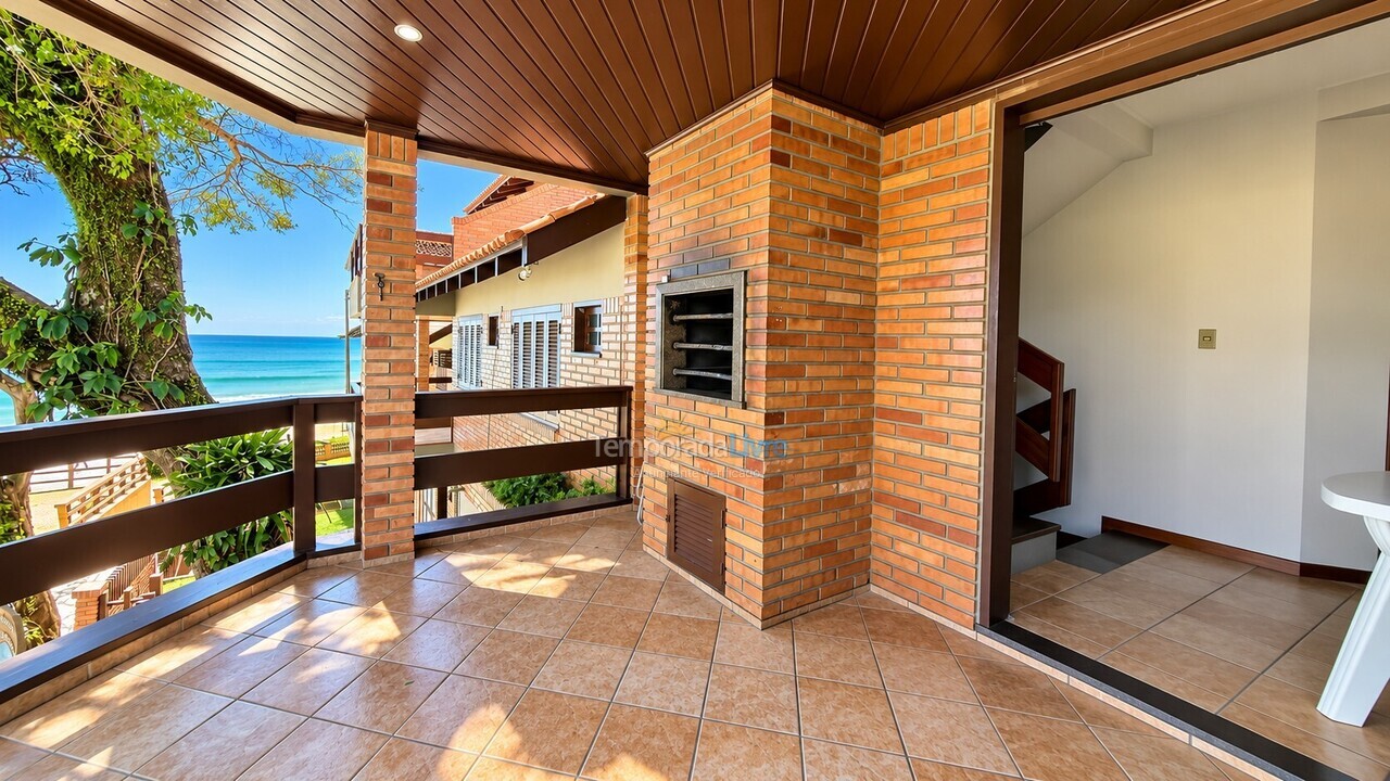 Apartamento para aluguel de temporada em Bombinhas (Centro de Bombinhas)