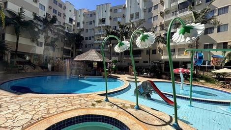 Apartamento en Thermas Paradise con capacidad para hasta 4 personas y acceso al río.