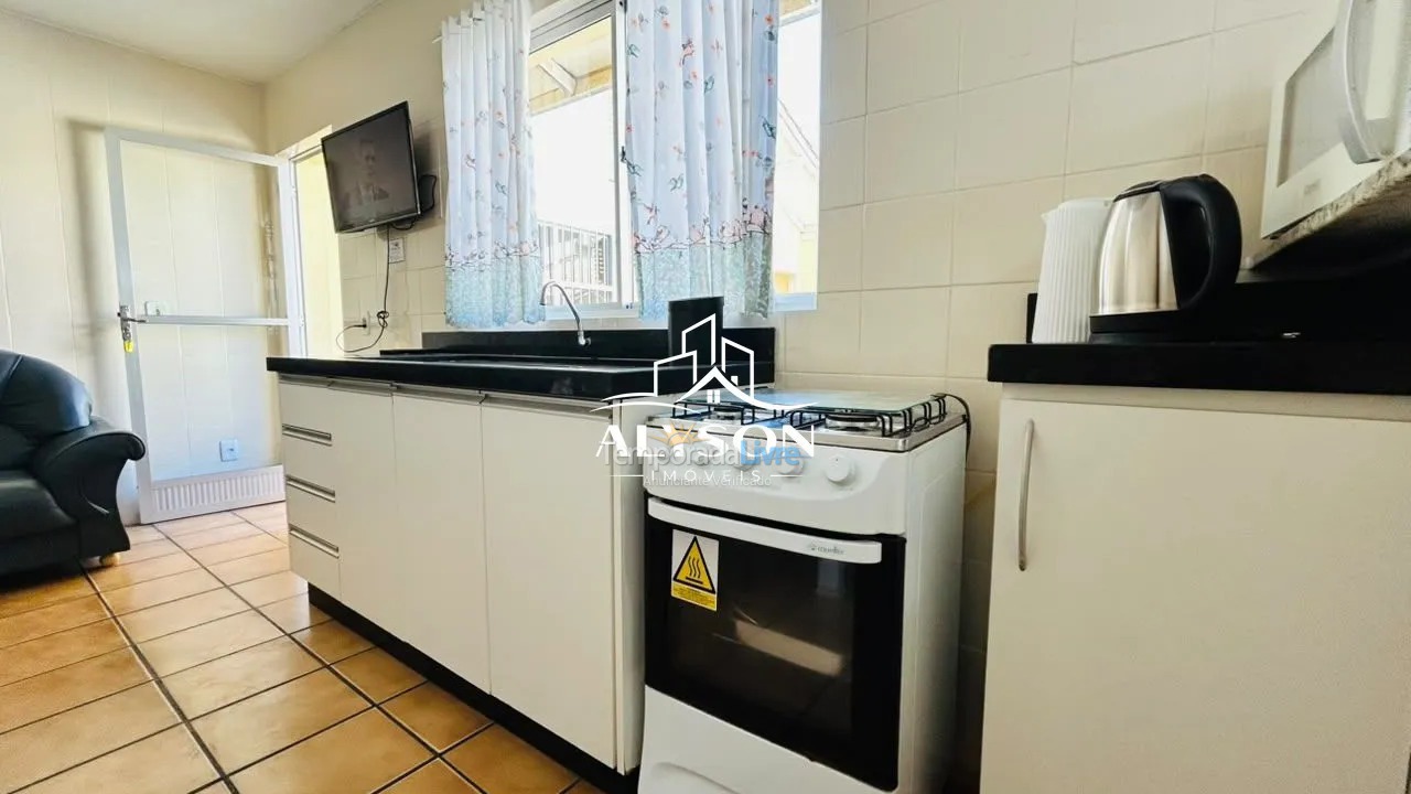 Apartamento para aluguel de temporada em Bombinhas (Praia de Bombas)