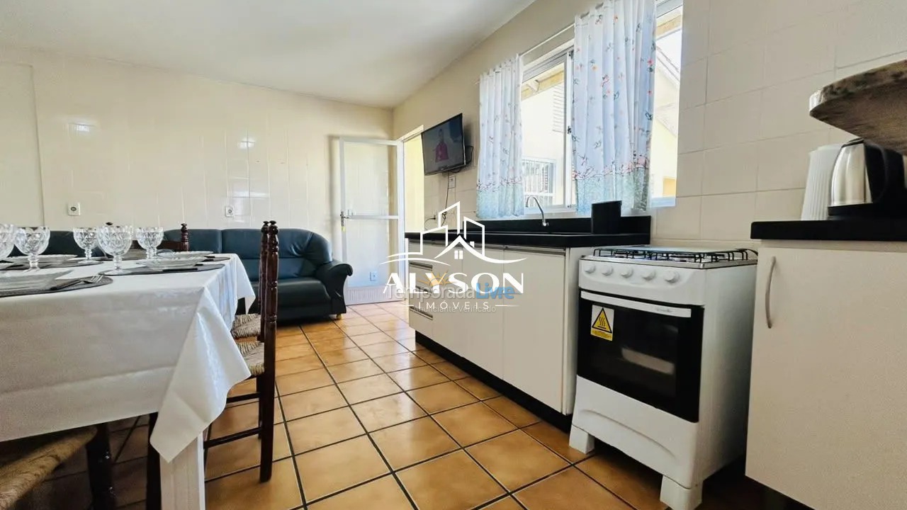 Apartamento para aluguel de temporada em Bombinhas (Praia de Bombas)