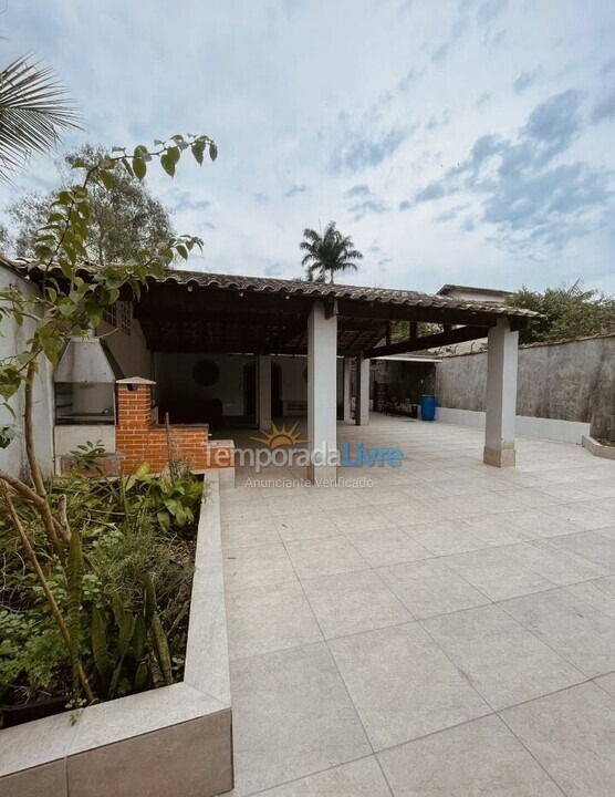 Casa para aluguel de temporada em Caraguatatuba (Martim de Sá)