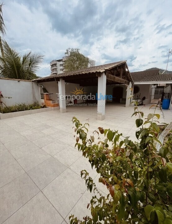 Casa para aluguel de temporada em Caraguatatuba (Martim de Sá)