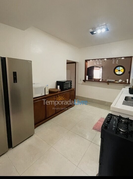 Casa para aluguel de temporada em Caraguatatuba (Martim de Sá)