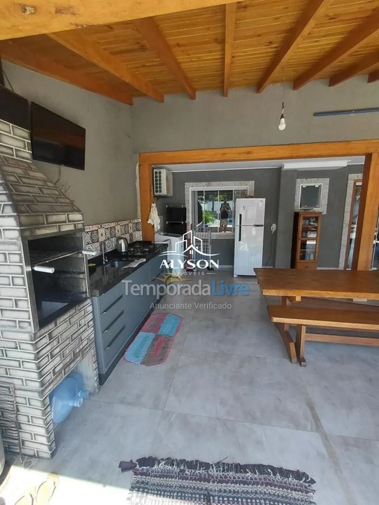 Casa para aluguel de temporada em Bombinhas (José Amandio)