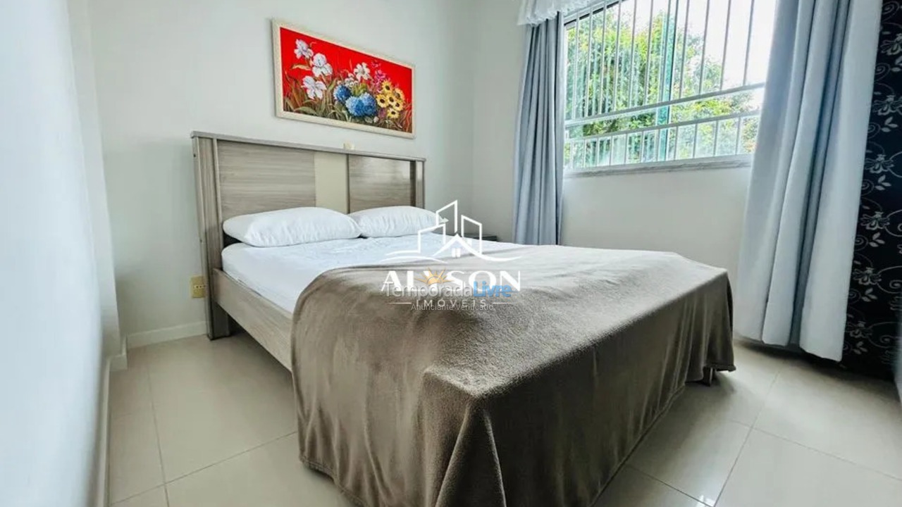 Apartamento para aluguel de temporada em Bombinhas (Praia de Bombas)