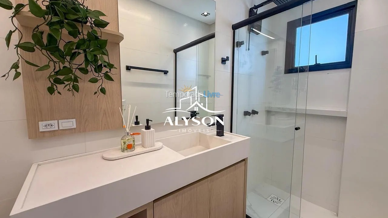 Apartamento para aluguel de temporada em Bombinhas (Canto Grande)
