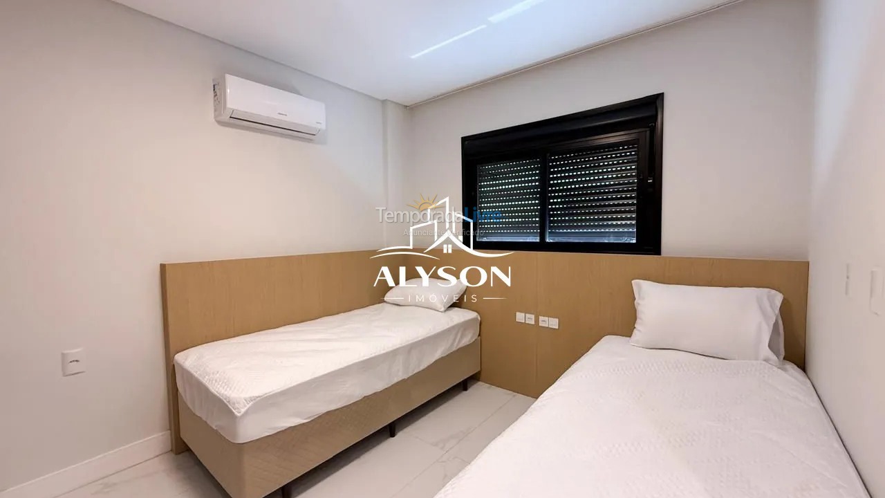 Apartamento para aluguel de temporada em Bombinhas (Canto Grande)