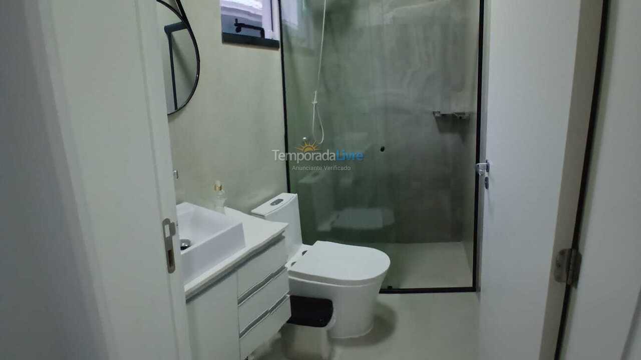 Casa para aluguel de temporada em Bombinhas (Praia de Zimbros)