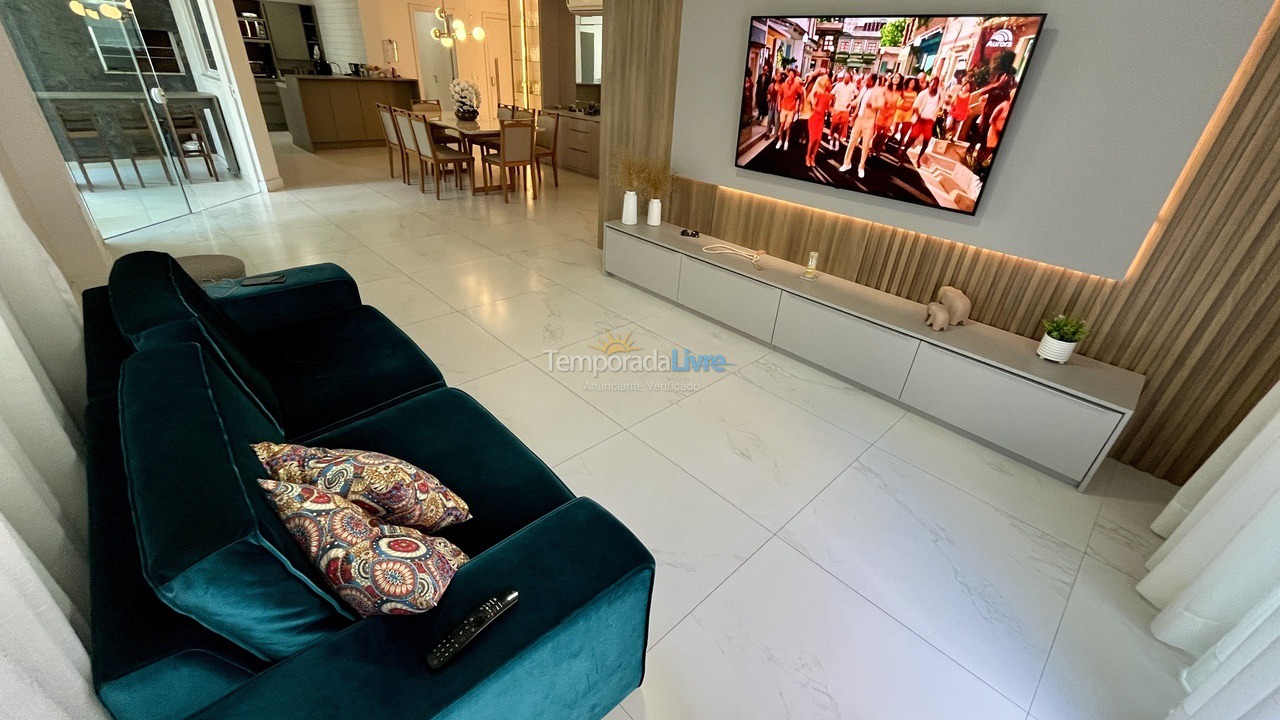 Apartment for vacation rental in Itapema (Meia Praia)