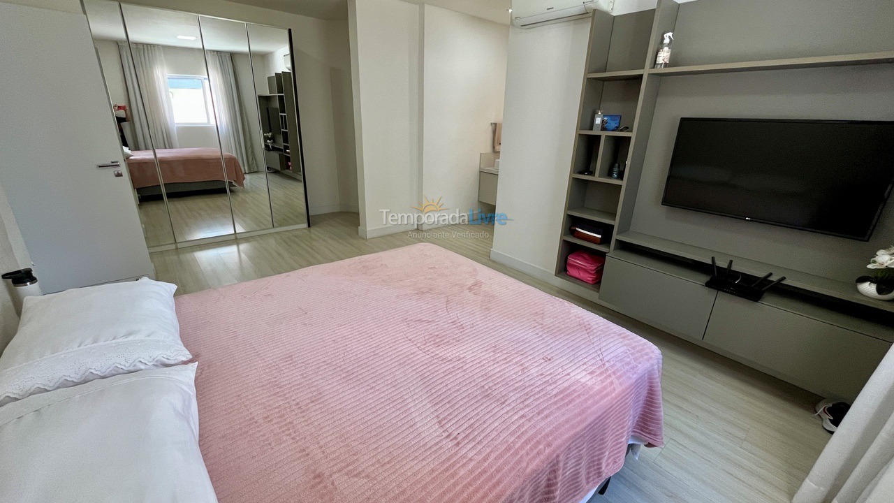 Apartment for vacation rental in Itapema (Meia Praia)