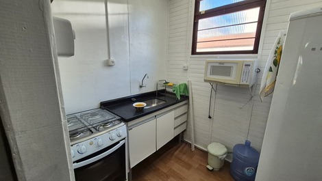 Excellent house with pool in north English