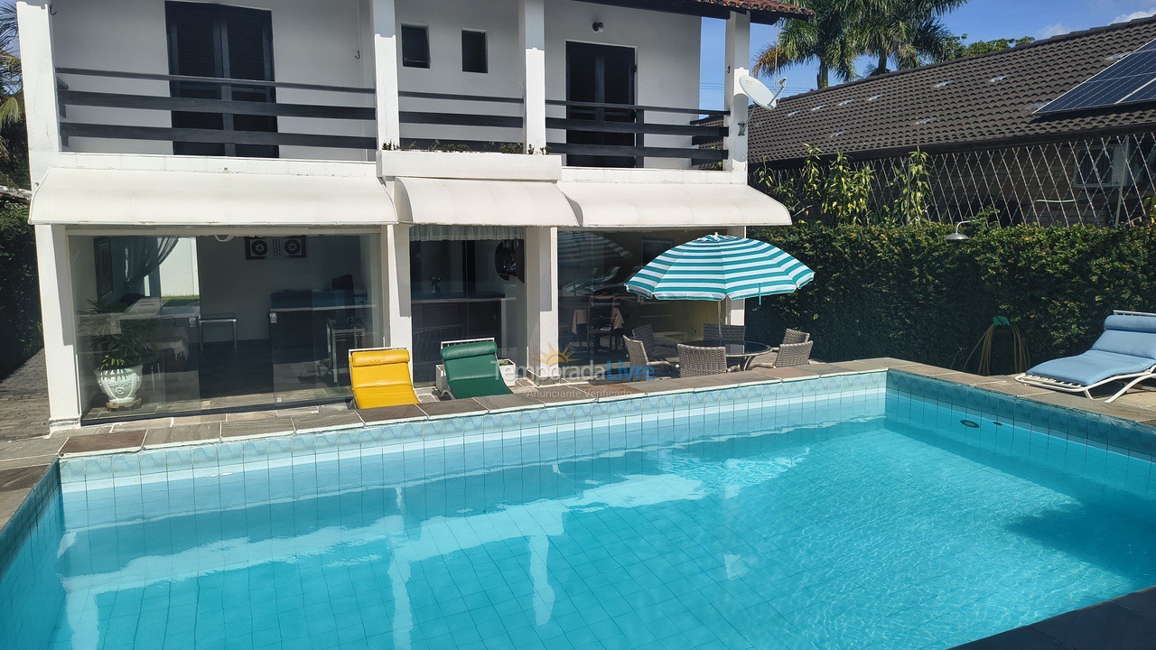 Casa para aluguel de temporada em Guarujá (Praia do Pernambuco)