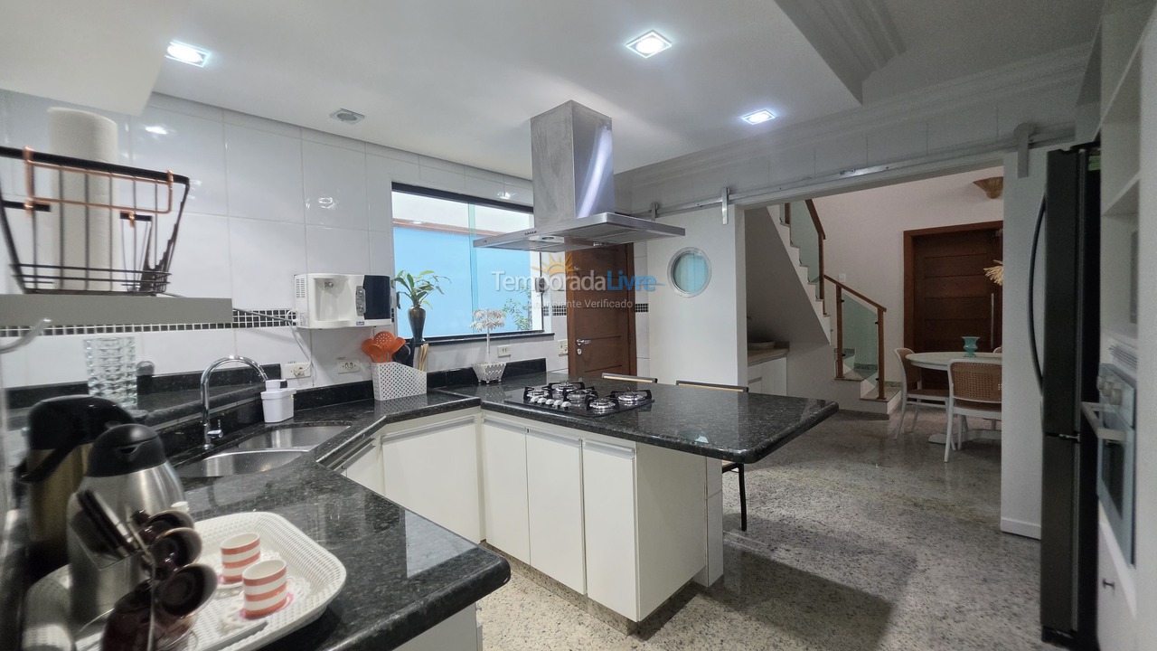 House for vacation rental in São Sebastião (Praia da Baleia)