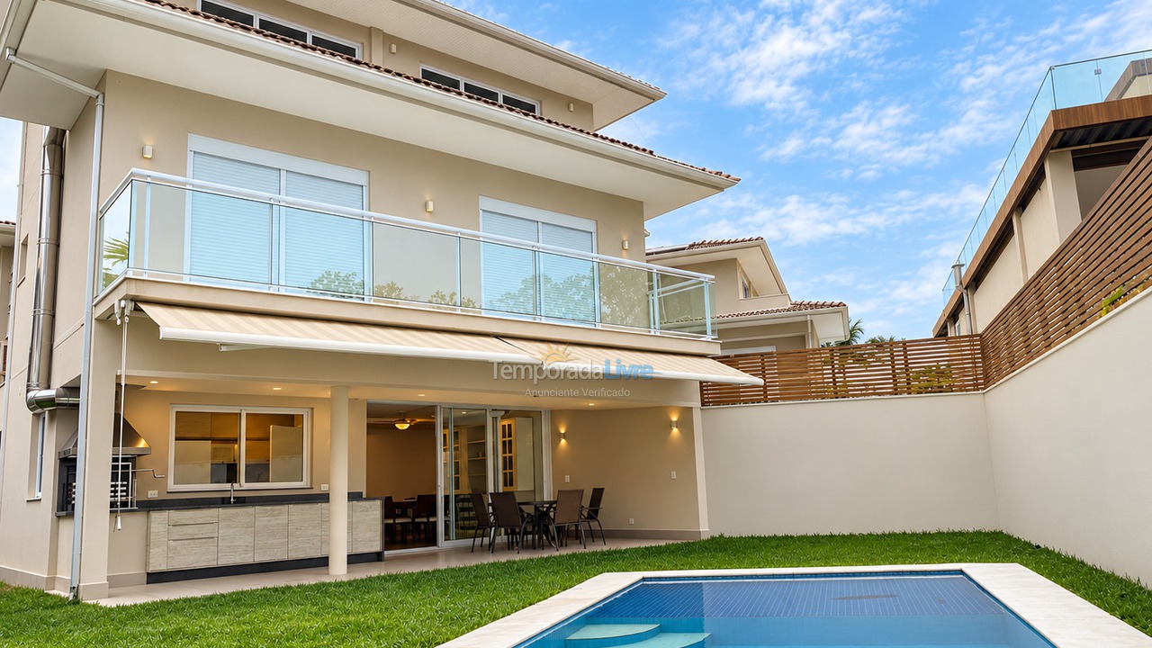 Casa para alquiler de vacaciones em São Sebastião (Praia da Baleia)