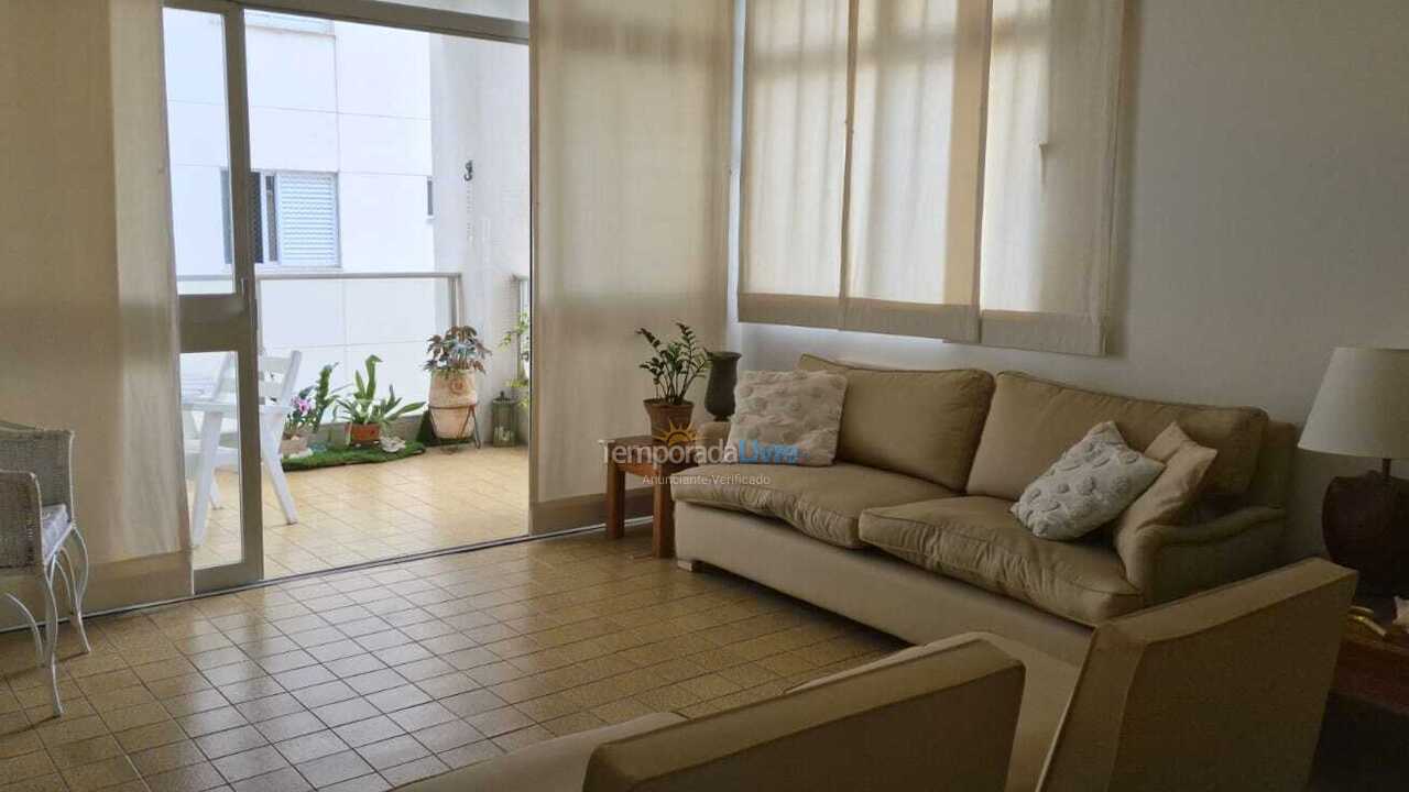 Apartment for vacation rental in Guarujá (Astúrias)