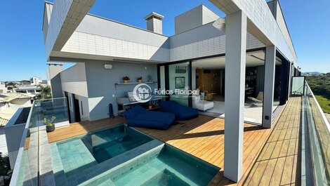 High-End Coverage | New Campeche