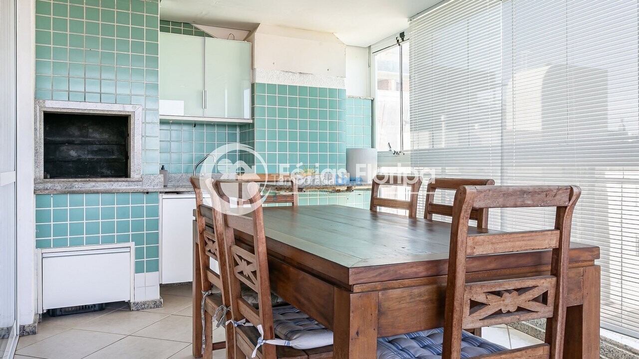Apartamento para aluguel de temporada em Florianópolis (Novo Campeche)