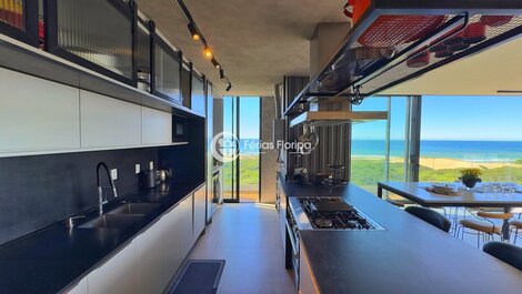 High-End Coverage | New Campeche