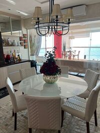 Apartamento para temporada em Meia Praia, Itapema