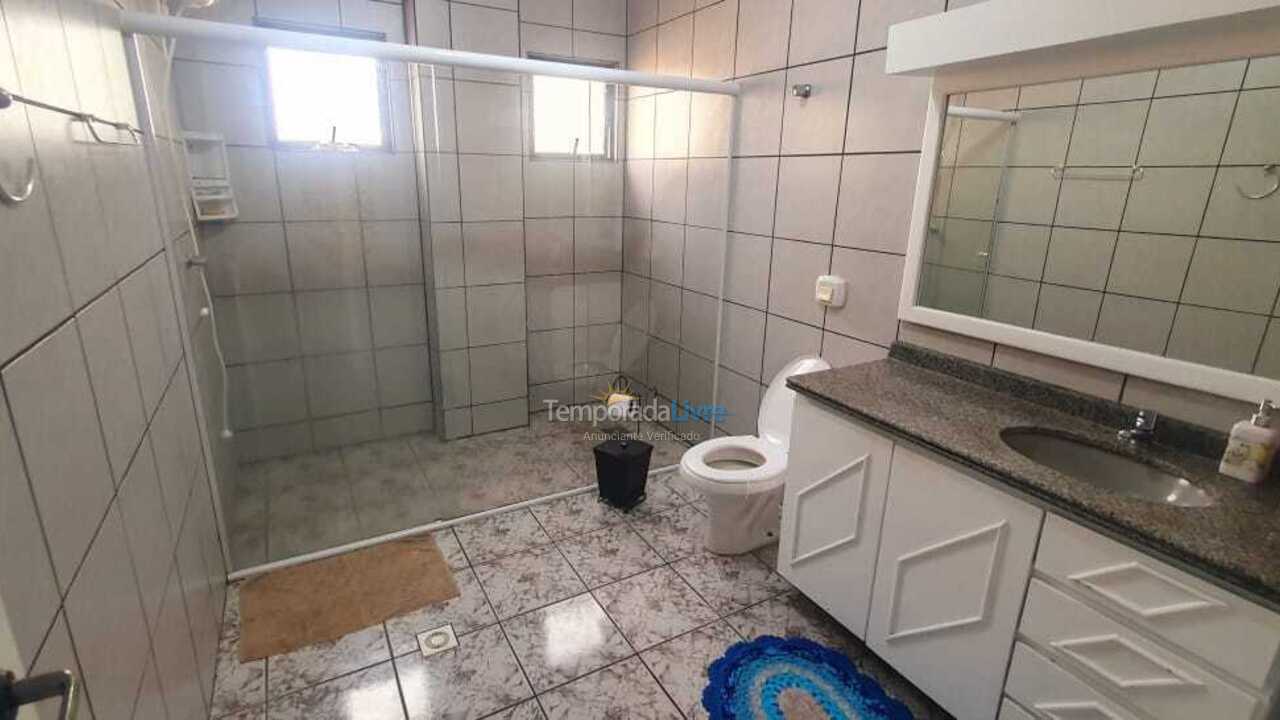 Apartamento para aluguel de temporada em Itapema (Centro)