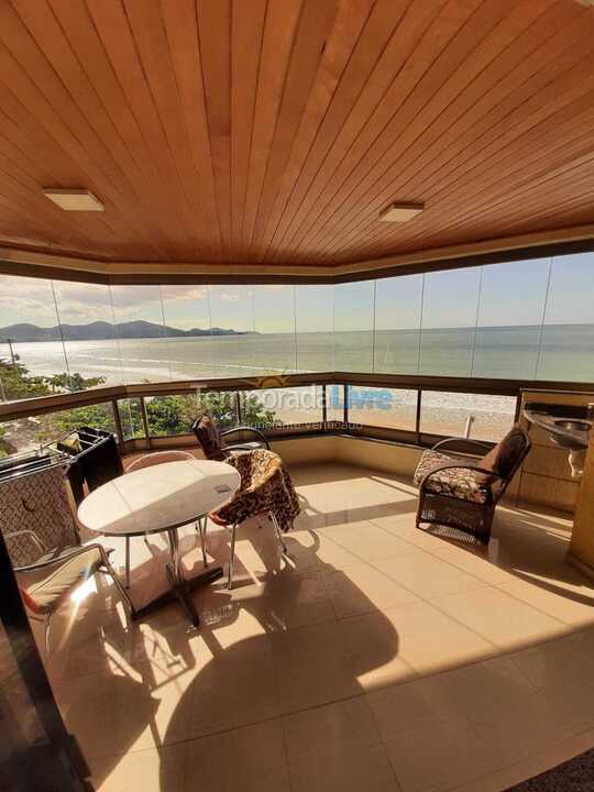Apartment for vacation rental in Itapema (Meia Praia)