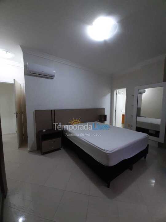 Apartment for vacation rental in Itapema (Meia Praia)