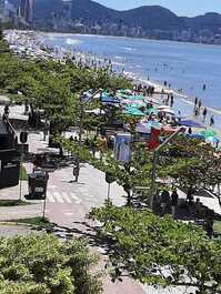 Apartment for rent in Meia Praia, Itapema