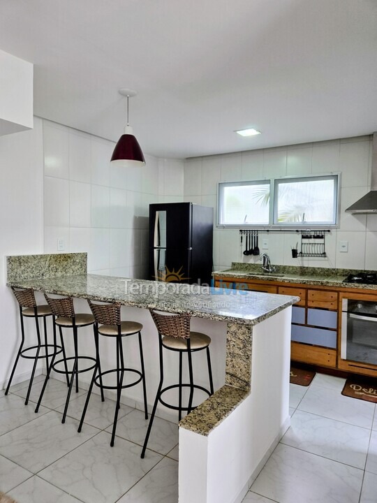 Casa para aluguel de temporada em Ubatuba (Enseada)