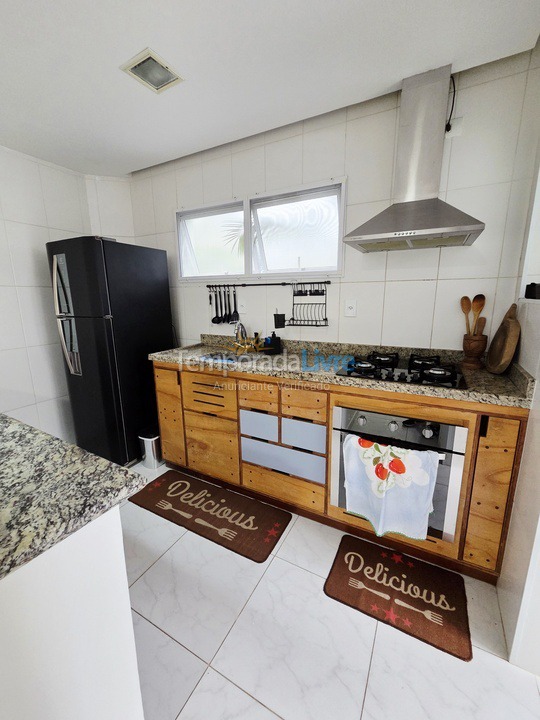 Casa para aluguel de temporada em Ubatuba (Enseada)