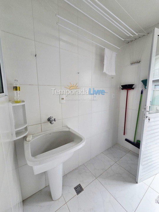 Casa para aluguel de temporada em Ubatuba (Enseada)