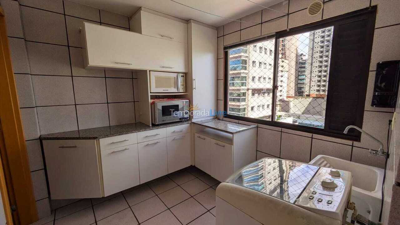 Apartamento para aluguel de temporada em Itapema (Meia Praia)