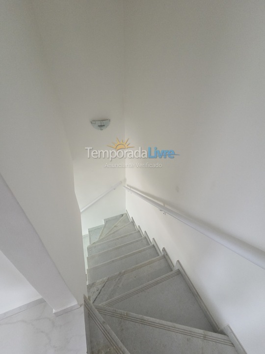 Casa para aluguel de temporada em Ubatuba (Enseada)