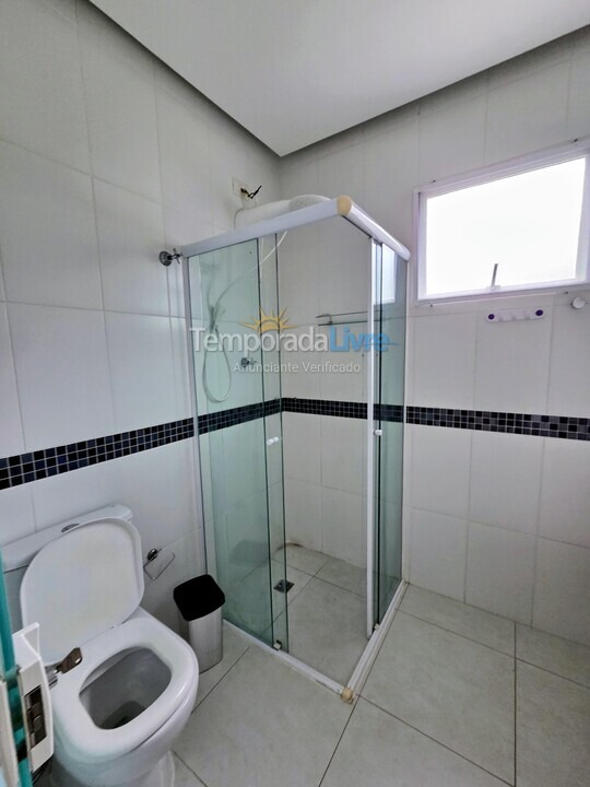 Casa para aluguel de temporada em Ubatuba (Enseada)